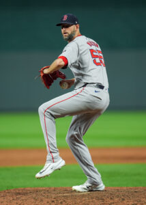 Veteran reliever Chris Martin makes a comeback to his hometown team with a one-year contract from the Texas Rangers